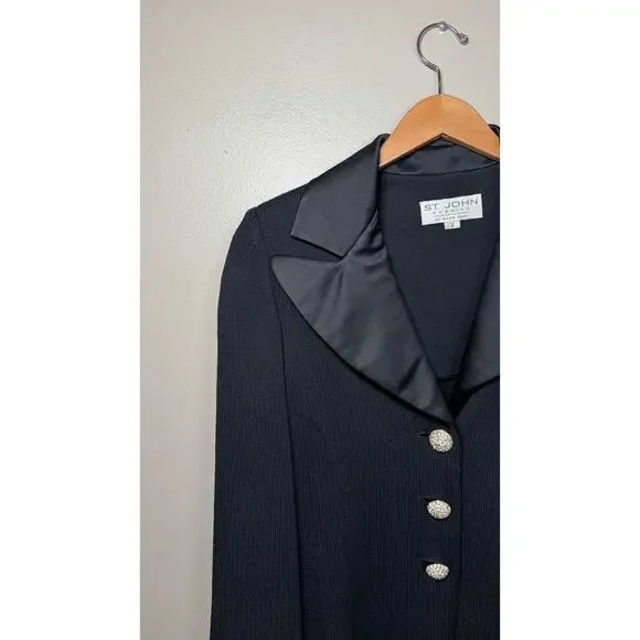 St. John Evening Santana Knit Tuxedo Blazer w/Rhinestone buttons size 2
